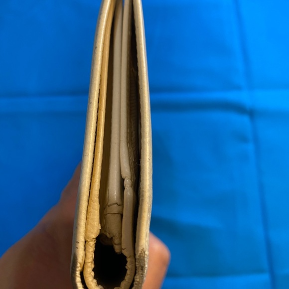 Chanel Folding Wallet in White - Picture 5 of 16